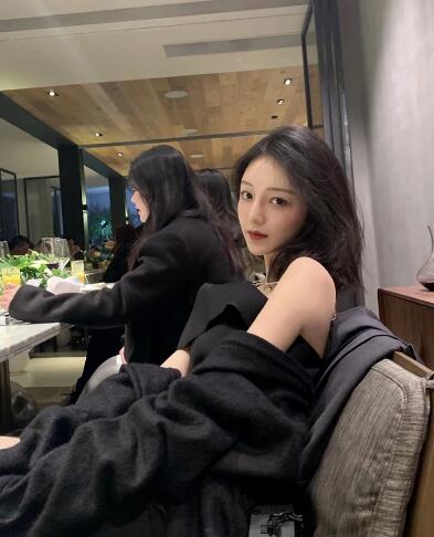 珠海重庆优选会馆一前台很热情，有回家的味道
